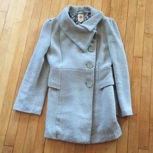 Light gray lightweight asymmetrical jacket.